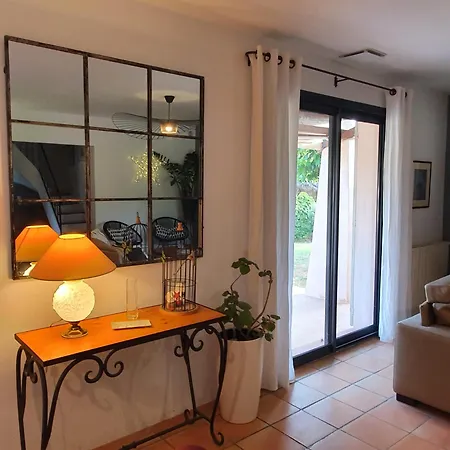 Holiday home Les Couleurs Du Sud *